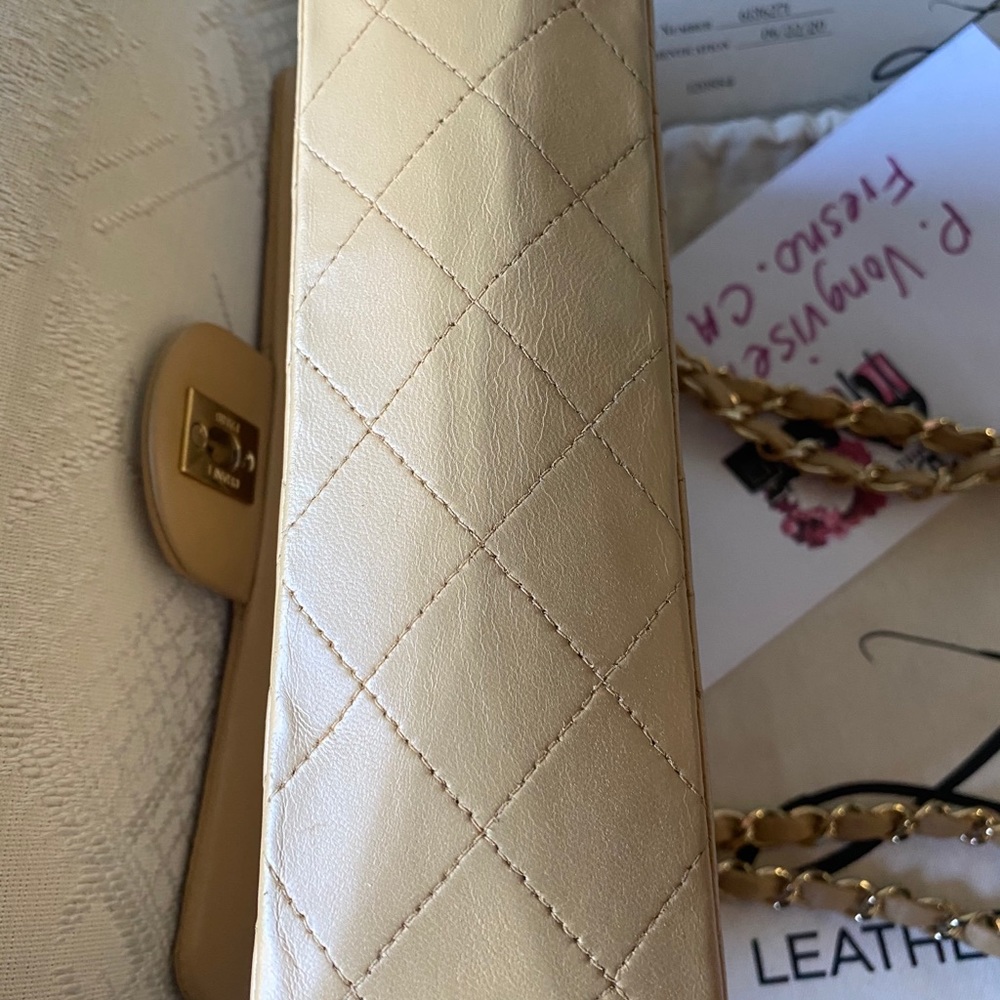 Med double flap Chanel bag🎈SOLD🎈 - Picture 4 of 10